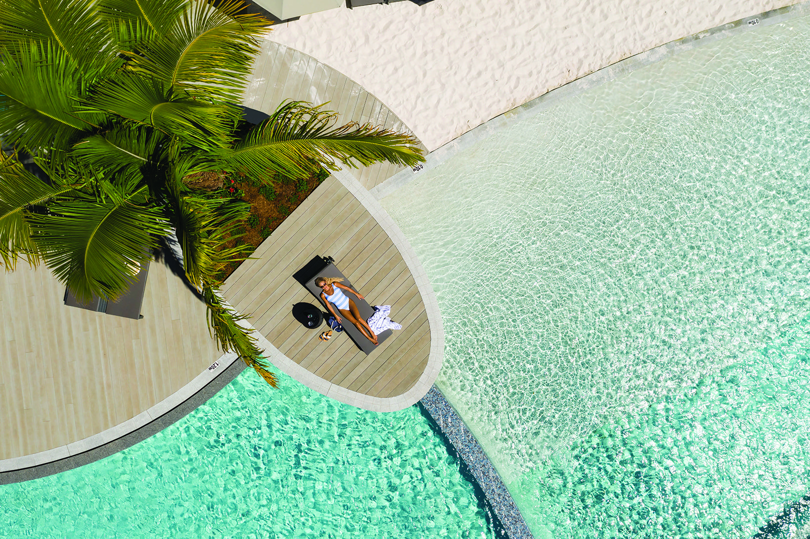 คริสตัลบรูค ไรลีย์ Hotel แคนส์ ภายนอก รูปภาพ The pool at the W Maldives