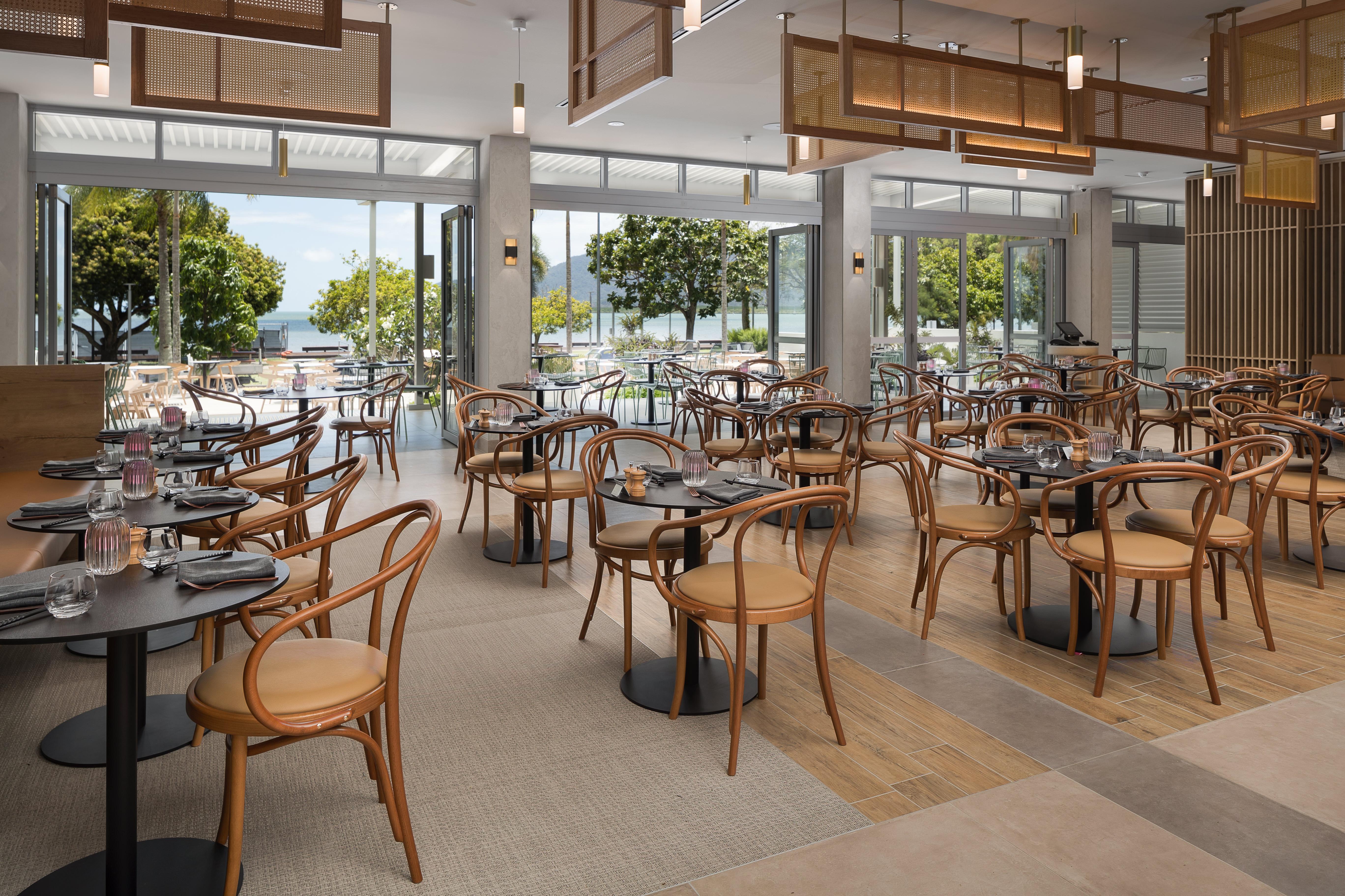คริสตัลบรูค ไรลีย์ Hotel แคนส์ ภายนอก รูปภาพ The Deck